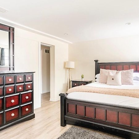 Cozy 2 Brm Apartment Mins Away From United Center Chicago Zewnętrze zdjęcie