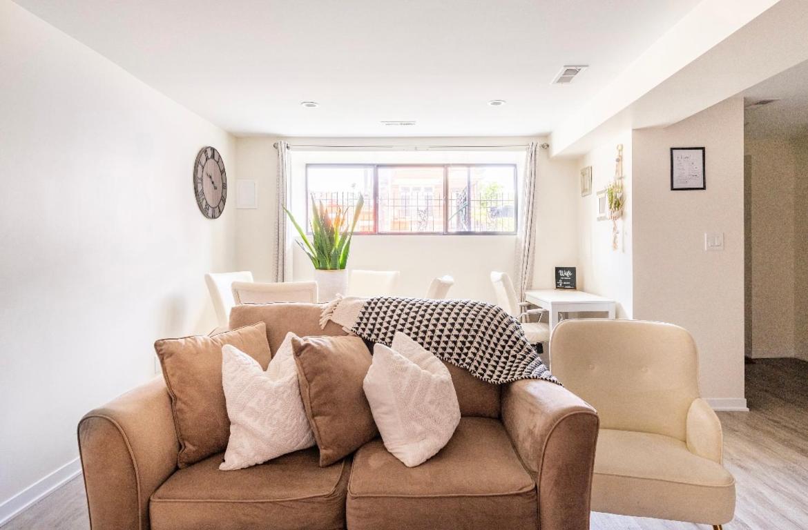 Cozy 2 Brm Apartment Mins Away From United Center Chicago Zewnętrze zdjęcie